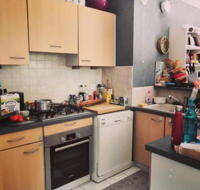 Chambre meublée à louer chez l'habitant