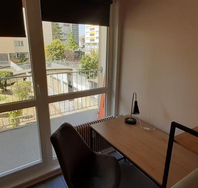 Chambre accès direct terasse en hyper centre