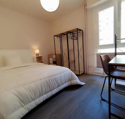 Chambre meublée au centre ville
