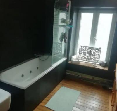Chambre spacieuse et lumineuse