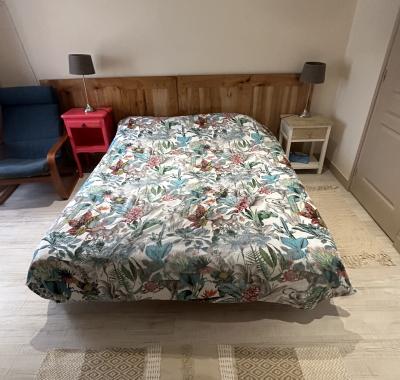 CHAMBRE EN COLOCATION – MAISON MEUBLÉE - JARDIN– ST-SATURNIN-SUR-LOIRE