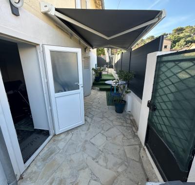 Loue chambre à 15 min à pied du centre de hyeres
