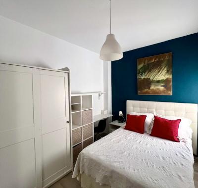 Chambre calme et lumineuse avec sdb privée
