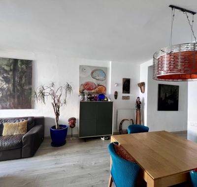 Chambre calme et lumineuse avec sdb privée