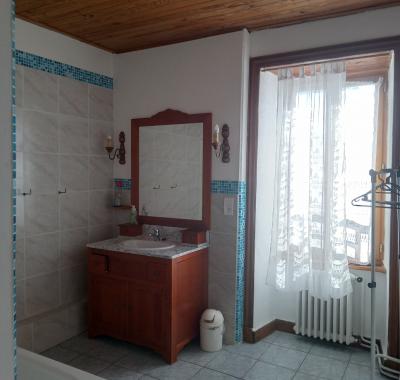 Chambre avec salle de bain