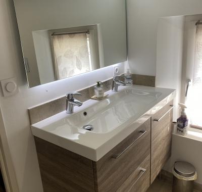 Grande Chambre à louer avec salle de bain et toilette privé
