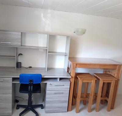 LOGEMENT ÉTUDIANT CHAMBRE MEUBLÉE CHEZ L'HABITANT AU RDC