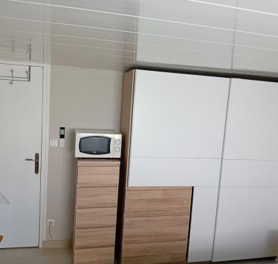 LOGEMENT ÉTUDIANT CHAMBRE MEUBLÉE CHEZ L'HABITANT AU RDC