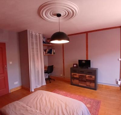 Chambre spacieuse avec sdb privée
