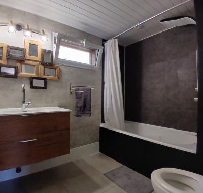 Chambre spacieuse avec sdb privée