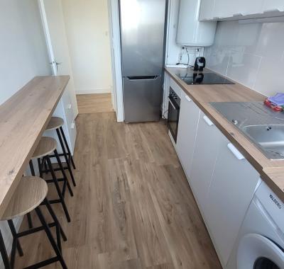 Chambre avec salle de bain et WC privatifs