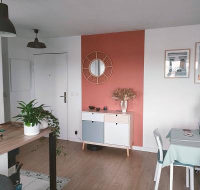 Chambre en coloc avec femme, 36 ans / courte duréee