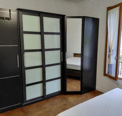 Petite  maison indépendante près du rerE (petite couronne)