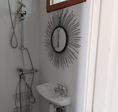Petite  maison indépendante près du rerE (petite couronne)
