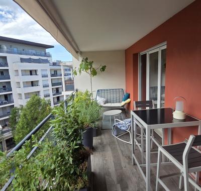 Grande chambre climatisée avec salle d'eau privative – Lyon 9 Vaise
