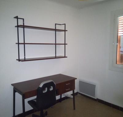CHAMBRE MEUBLEE