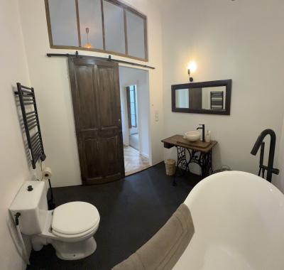 Chambre dans maison paisible