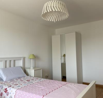 Chambre meublée chez l'habitant à Eysins (Nyon)