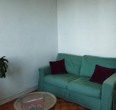 Chambre et salon privatif pour étudiante à Tours