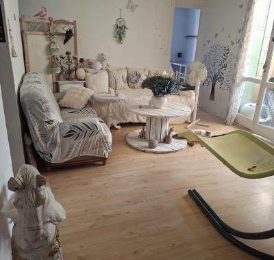 Jolie chambre meublée étudiante chez habitante lyon 5