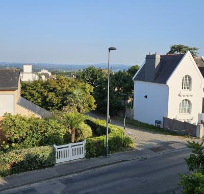 Chambre spacieuse avec salle de bain privée à Plougastel Daoulas