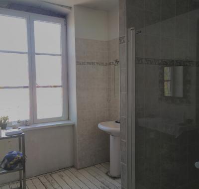 Chambre individuelle dans grande maison de maître avec jardin