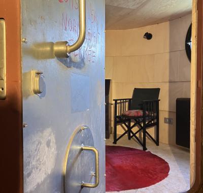 Chambre à louer sur une péniche : la cabine du matelot.