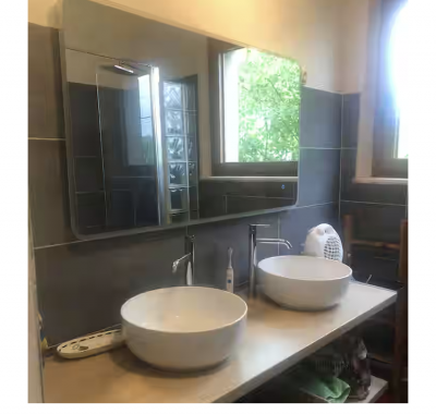 Chambre meublée à louer dans maison