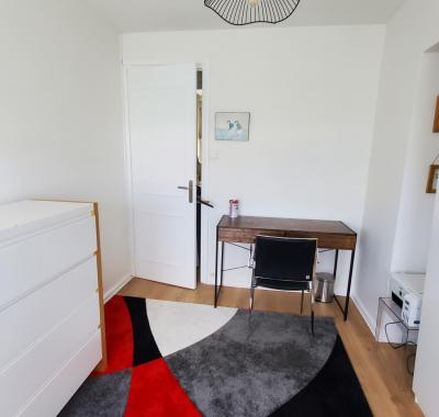 Chambre à louer dans maison