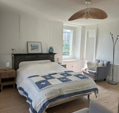 Chambre et salle de bains privées