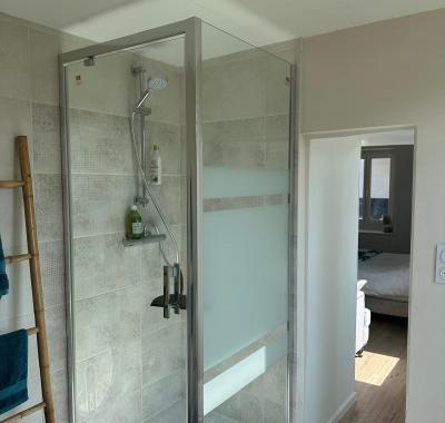 Chambre et salle de bains privées