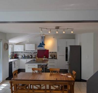 Grande chambre meublée 14 m² Maison avec jardin et piscine à Labège