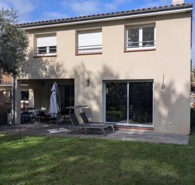 Grande chambre meublée 14 m² Maison avec jardin et piscine à Labège