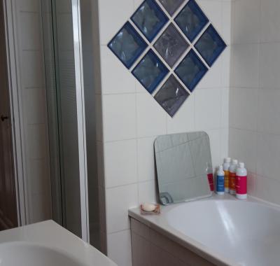 Chambre à louer dans maison avec jardin