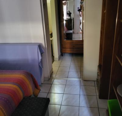 Chambre meublée