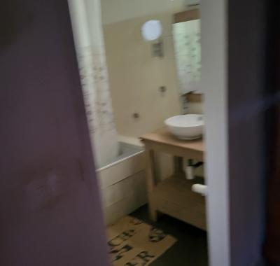 Chambre meublée