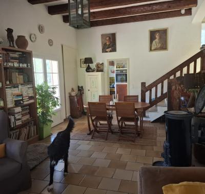 Chambre spacieuse dans cadre idyllique