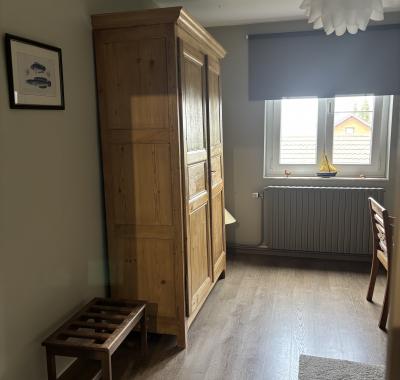 Chambre dans un cadre verdoyant (proche Namur / hôpitaux)