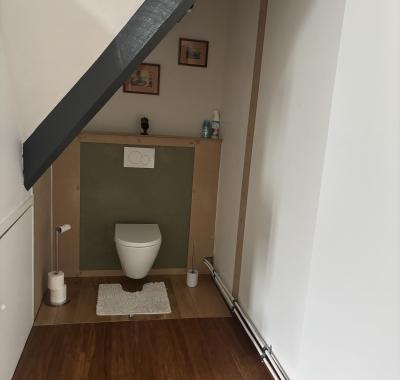 Chambre dans un cadre verdoyant (proche Namur / hôpitaux)