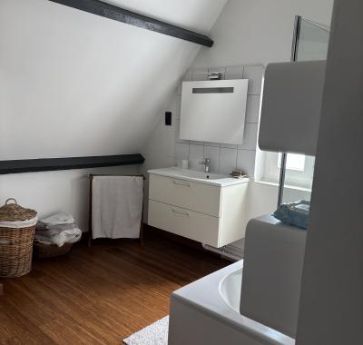 Chambre dans un cadre verdoyant (proche Namur / hôpitaux)