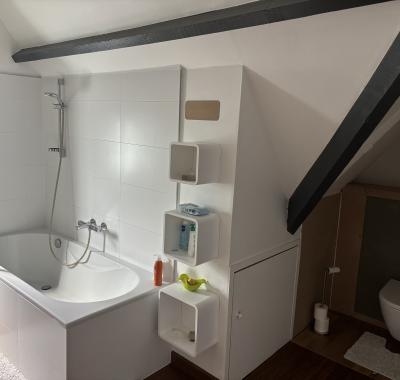 Chambre dans un cadre verdoyant (proche Namur / hôpitaux)