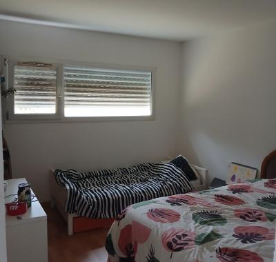 Loue chambre dans une maison bord de mer