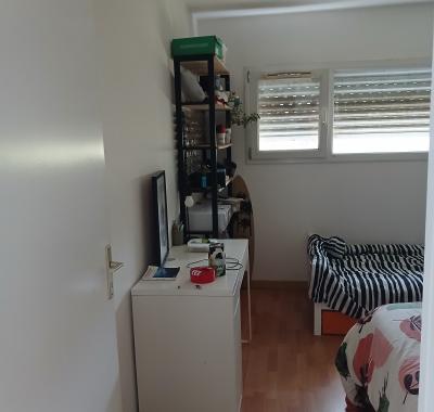 Loue chambre dans une maison bord de mer