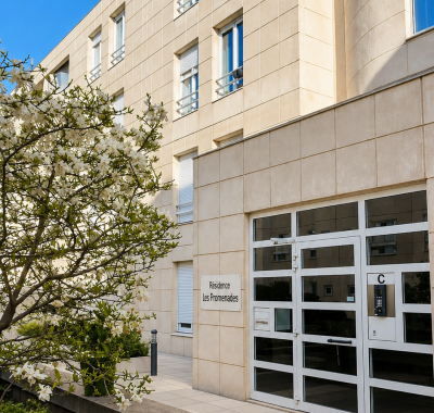 Résidence Quai 28-Reims Gare à 45mn de Paris -Colocation meublée