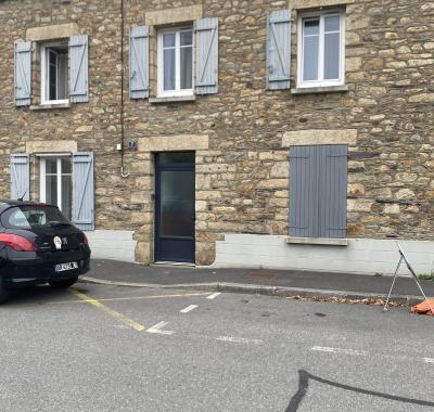 Grande salle à louer pour 2 étudiants