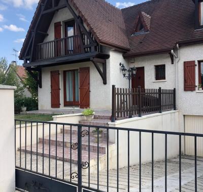 Chambre meublée 12 m² + SDE privée  — Idéal Étudiant / Jeune Actif