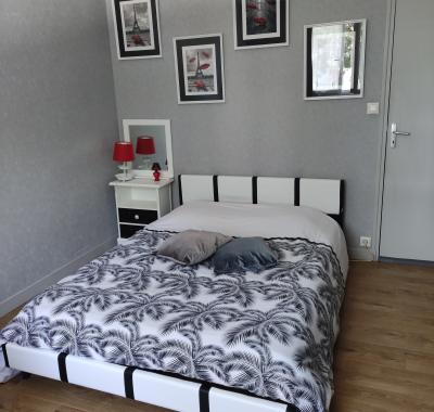 Chartres basse ville : chambre privée au calme