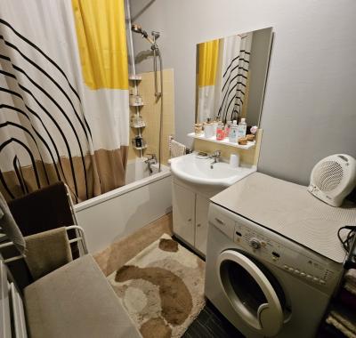 Chartres basse ville : chambre privée au calme