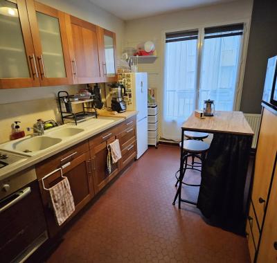 Chartres basse ville : chambre privée au calme