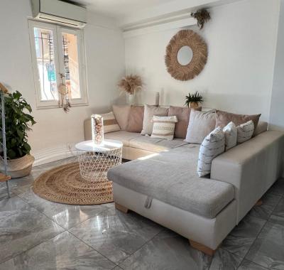 Chambre dans une villa avec piscine